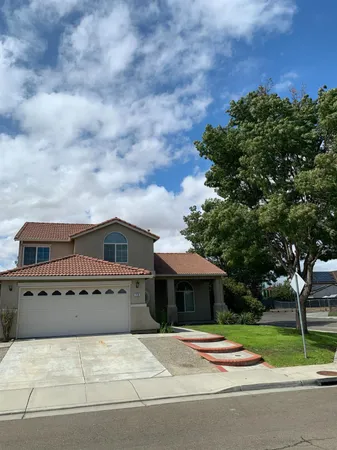 $725,000 | 719 Sparrow Court, Tracy, CA 95377