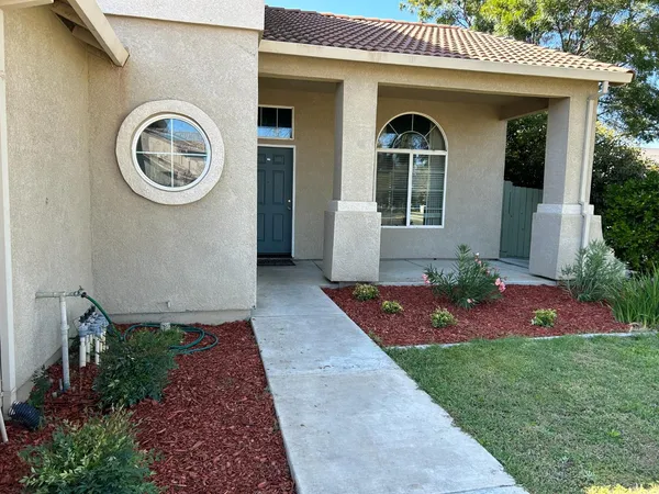 $725,000 | 719 Sparrow Court, Tracy, CA 95377