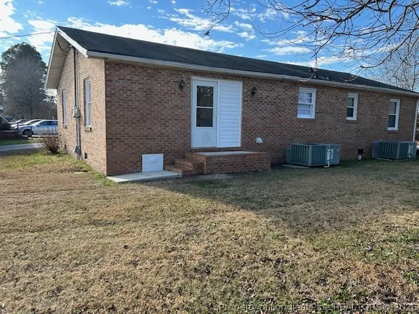 $900 | 7400 Deep Branch Road, Unit 5, Pembroke, NC 28372