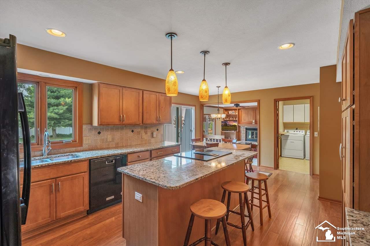 3191 Chanson Valley Road Lambertville, MI 48144 - Photo 15 of 45 50045116-14.JPG