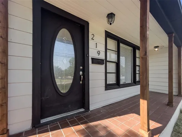 $169,900 | 219 West Taylor Street, Sherman, TX 75092
