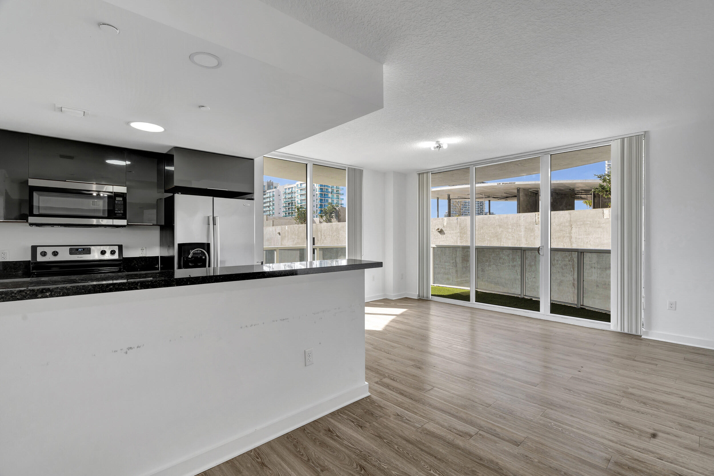 601 Northeast 23rd St Unit 1006  