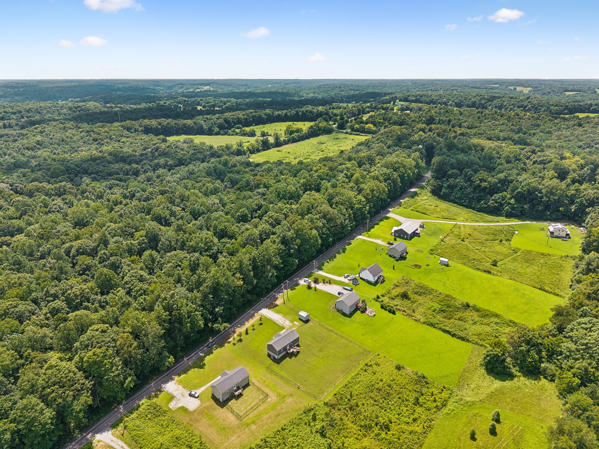 677 Steele Road Charlotte, TN 37036 - Photo 36 of 42 Gallery Image 36