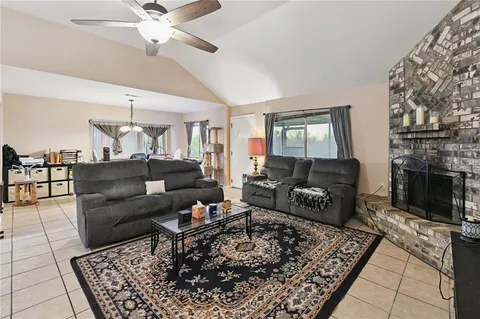 $215,000 | 2244 Sugarloaf Drive, Harvey, LA 70058