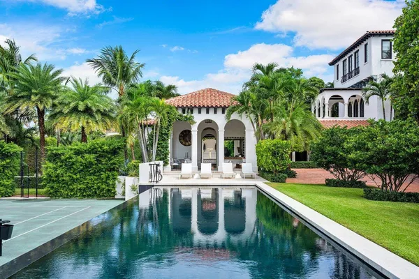 $150,000 | 12 Lagomar Road, Palm Beach, FL 33480