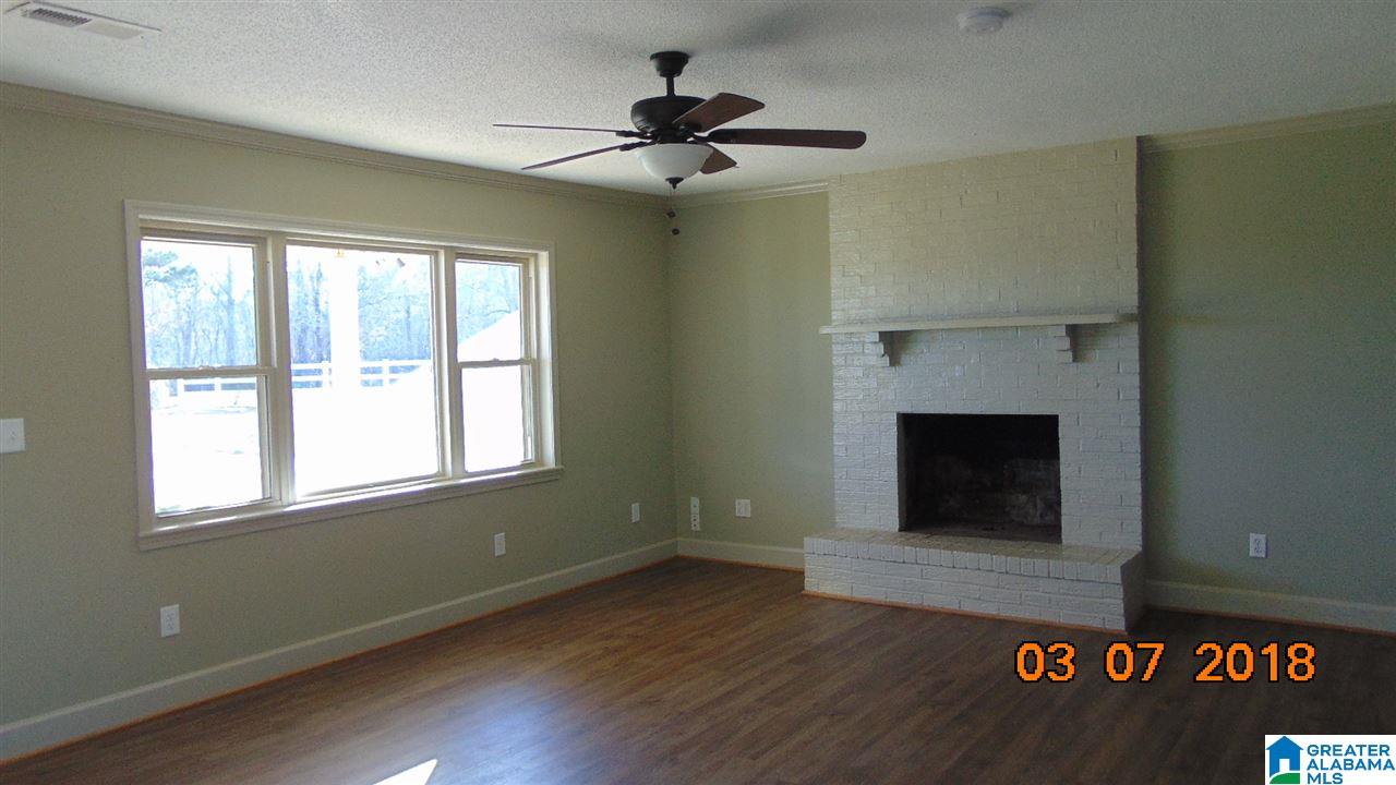 319 County Road 729 Jemison, AL 35085 - Photo 4 of 21