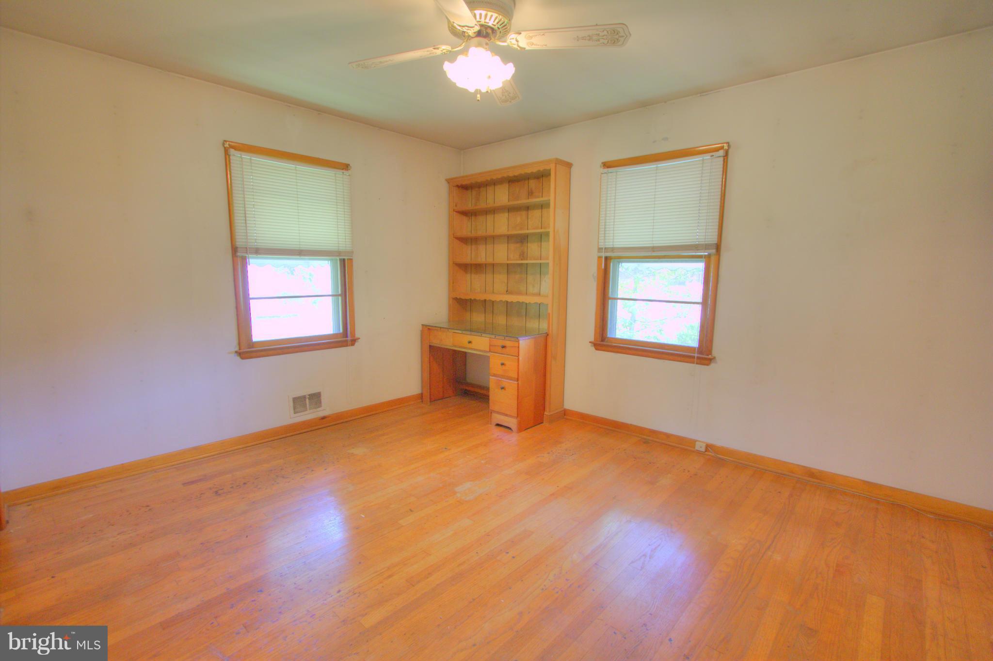 8614 Pine Tree Road Jessup, MD 20794 - Photo 19 of 30 Bedroom