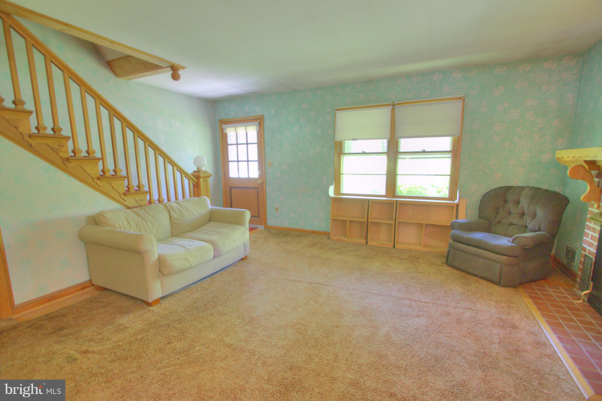 8614 Pine Tree Road Jessup, MD 20794 - Photo 7 of 30 Living Room