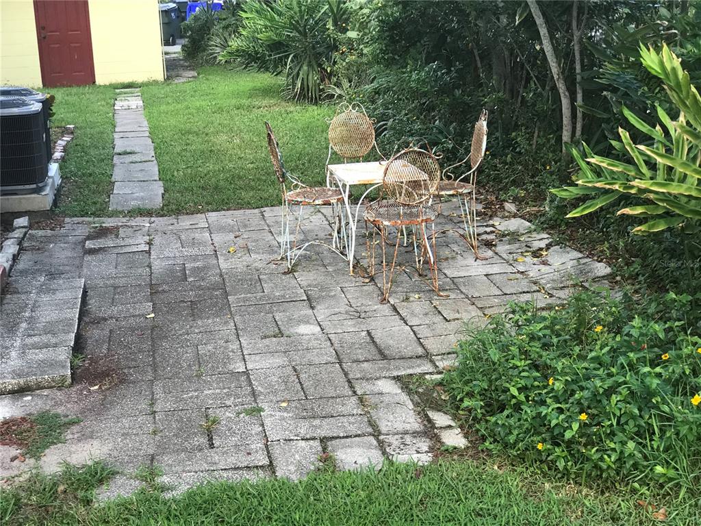 118 Riggins Street Lakeland, FL 33801 - Photo 7 of 9