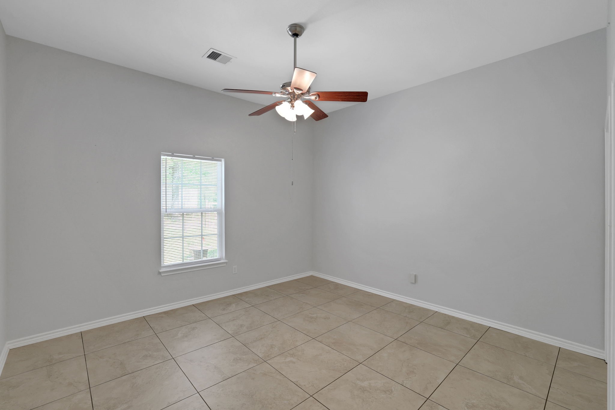 1290 Spring Ridge Road Coldspring, TX 77331 - Photo 33 of 49 Guest bedroom 1