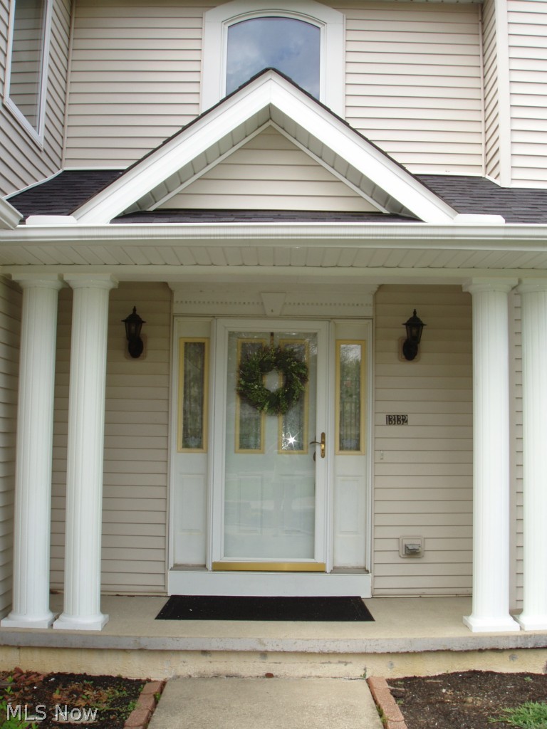 13132 Whitney Road Strongsville, OH 44136 - Photo 2 of 21 Inviting Front Porch