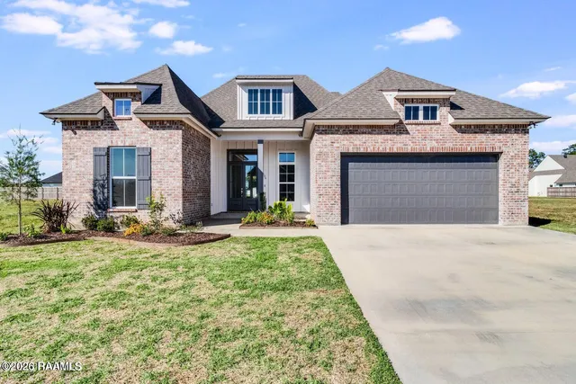 $445,000 | 306 Canehaven Boulevard, Youngsville, LA 70592