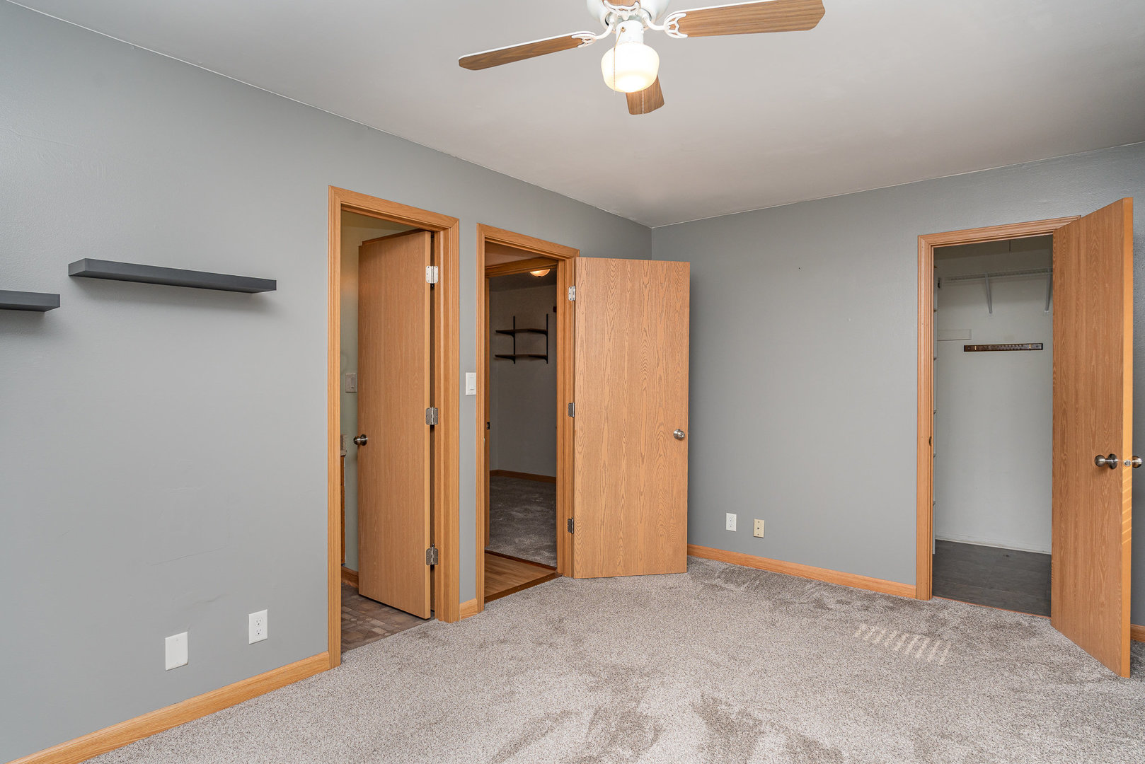 2363 Carnation Drive, Unit 301D Crest Hill, IL 60403 - Photo 12 of 32