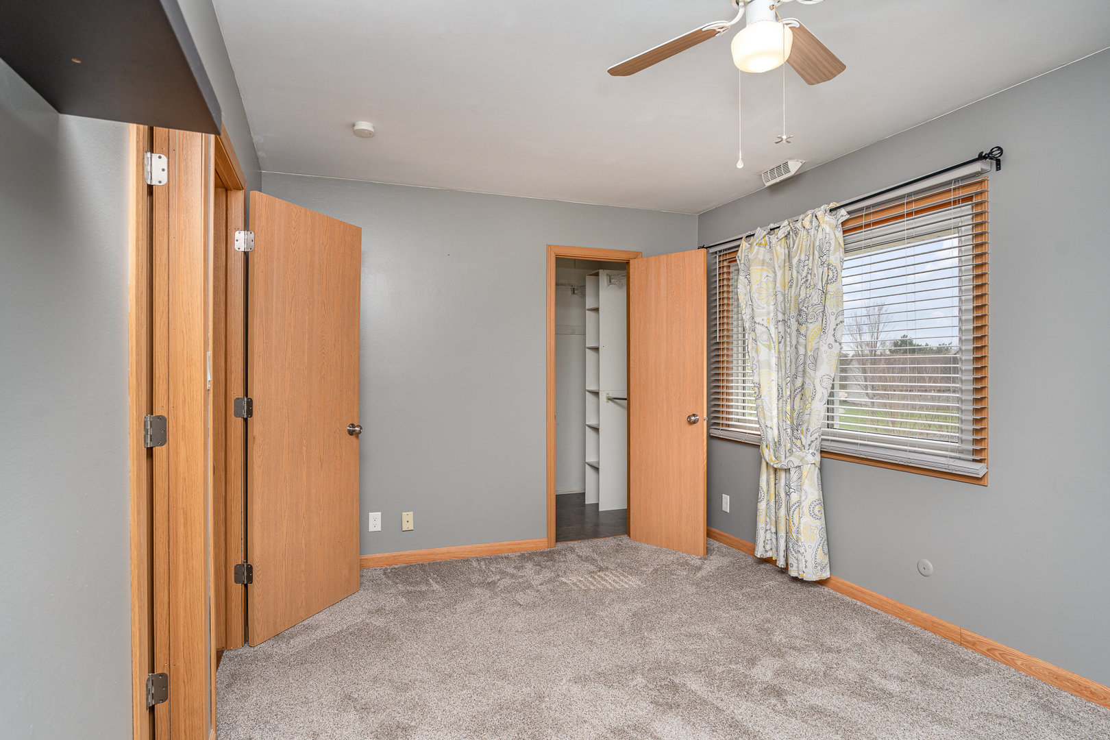 2363 Carnation Drive, Unit 301D Crest Hill, IL 60403 - Photo 13 of 32