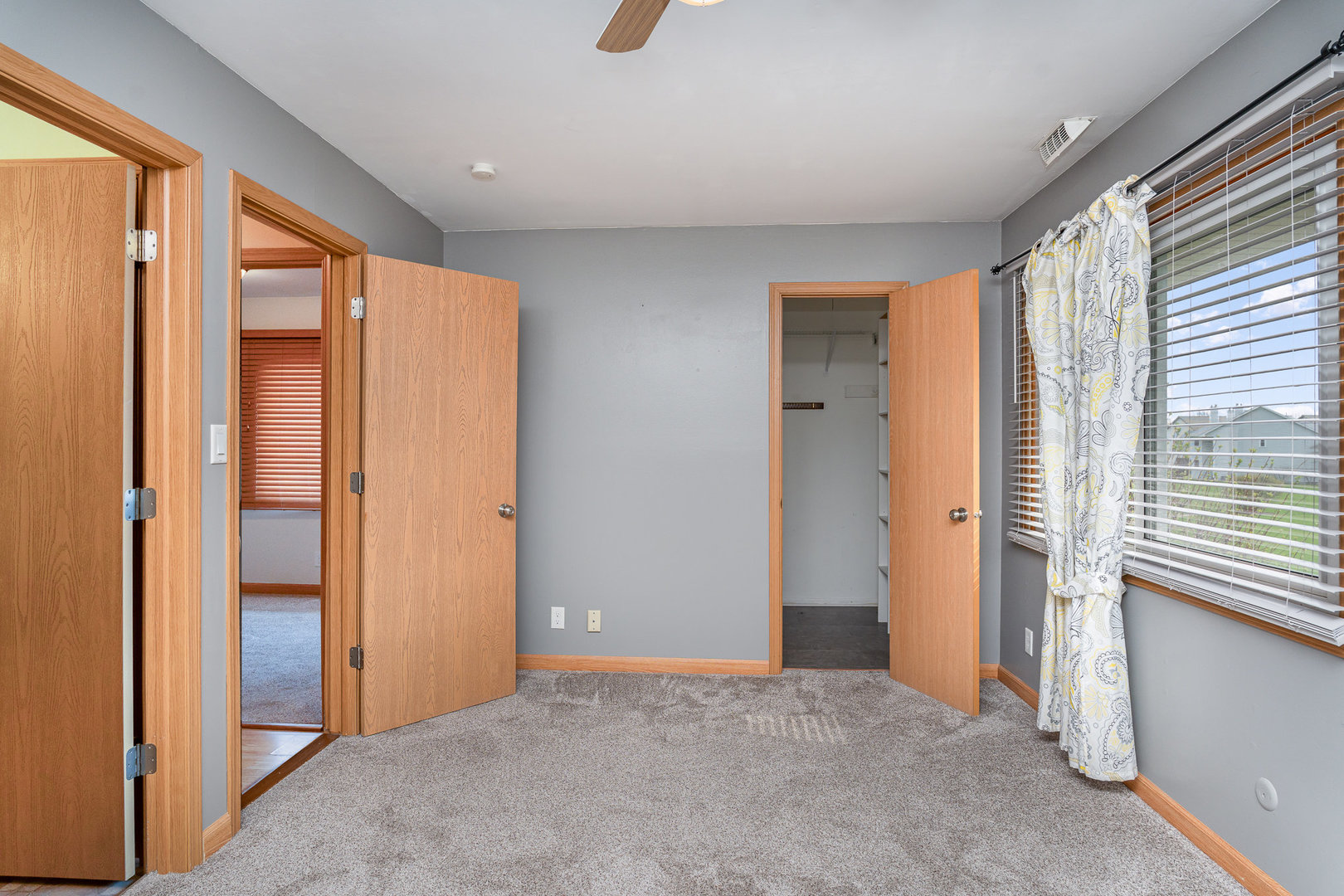 2363 Carnation Drive, Unit 301D Crest Hill, IL 60403 - Photo 14 of 32