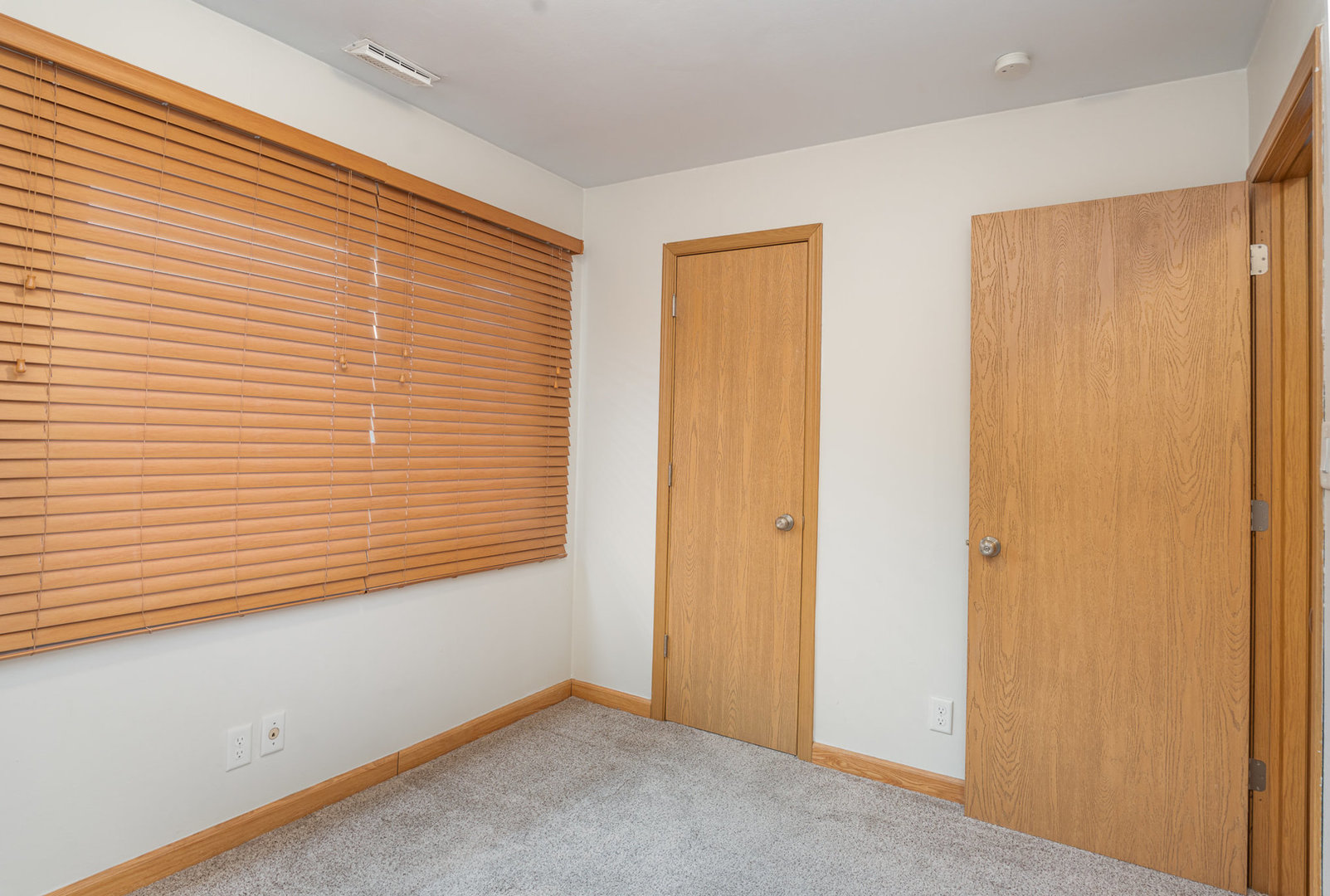 2363 Carnation Drive, Unit 301D Crest Hill, IL 60403 - Photo 17 of 32