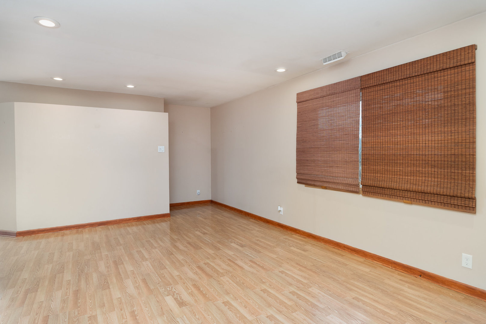 2363 Carnation Drive, Unit 301D Crest Hill, IL 60403 - Photo 2 of 32