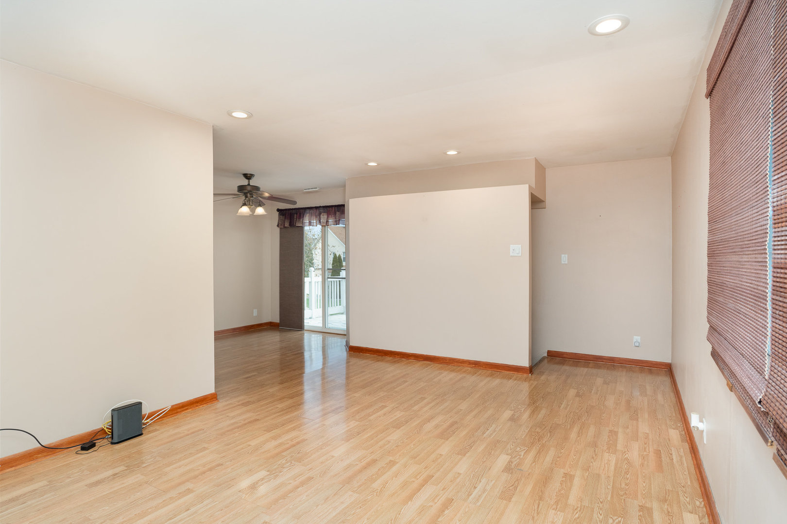 2363 Carnation Drive, Unit 301D Crest Hill, IL 60403 - Photo 3 of 32