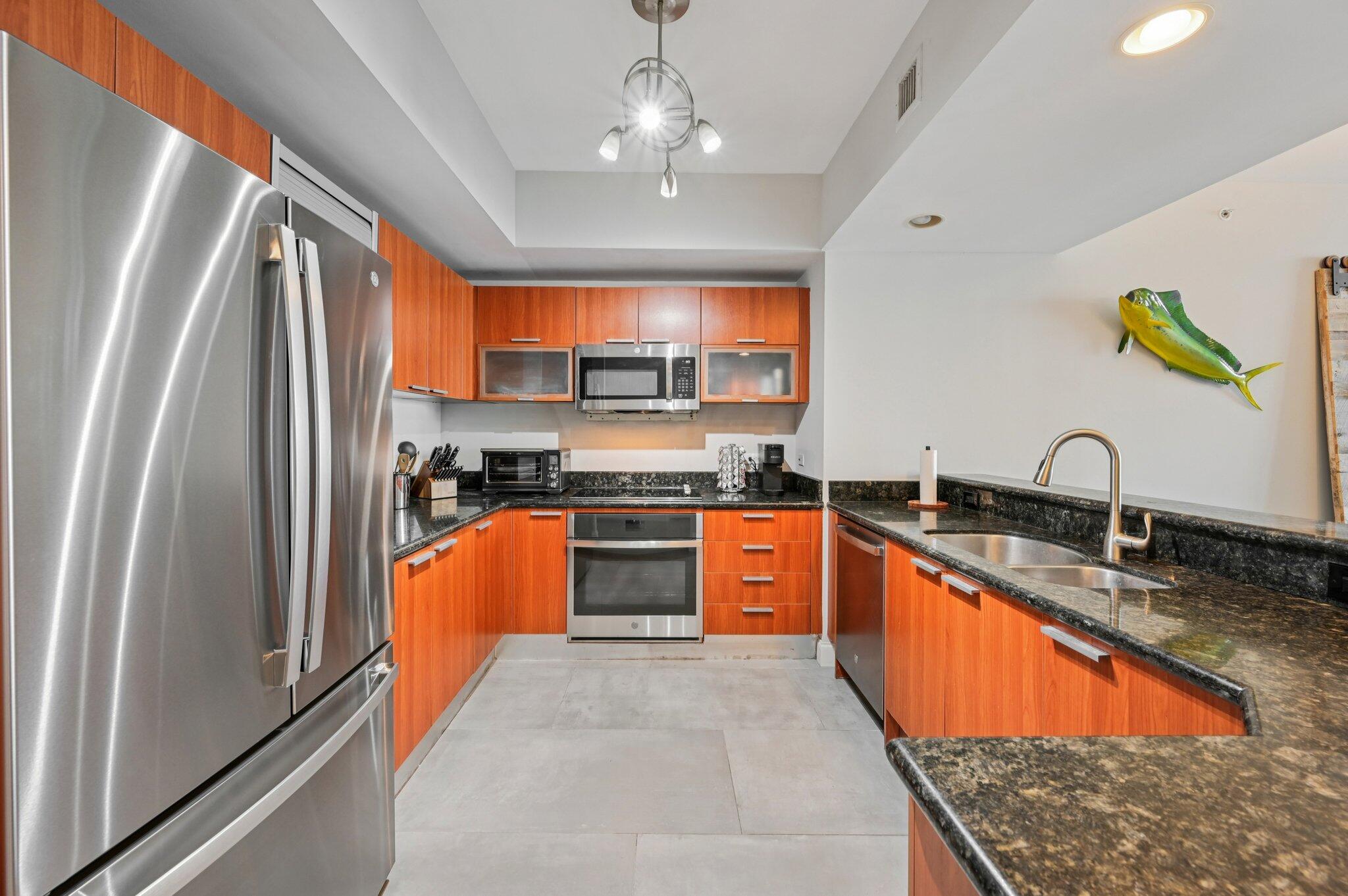 2640 Lake Shore Drive, Unit 1810 Riviera Beach, FL 33404 - Photo 11 of 57 13-web-or-mls-Lake Shore Dr-S2012-013