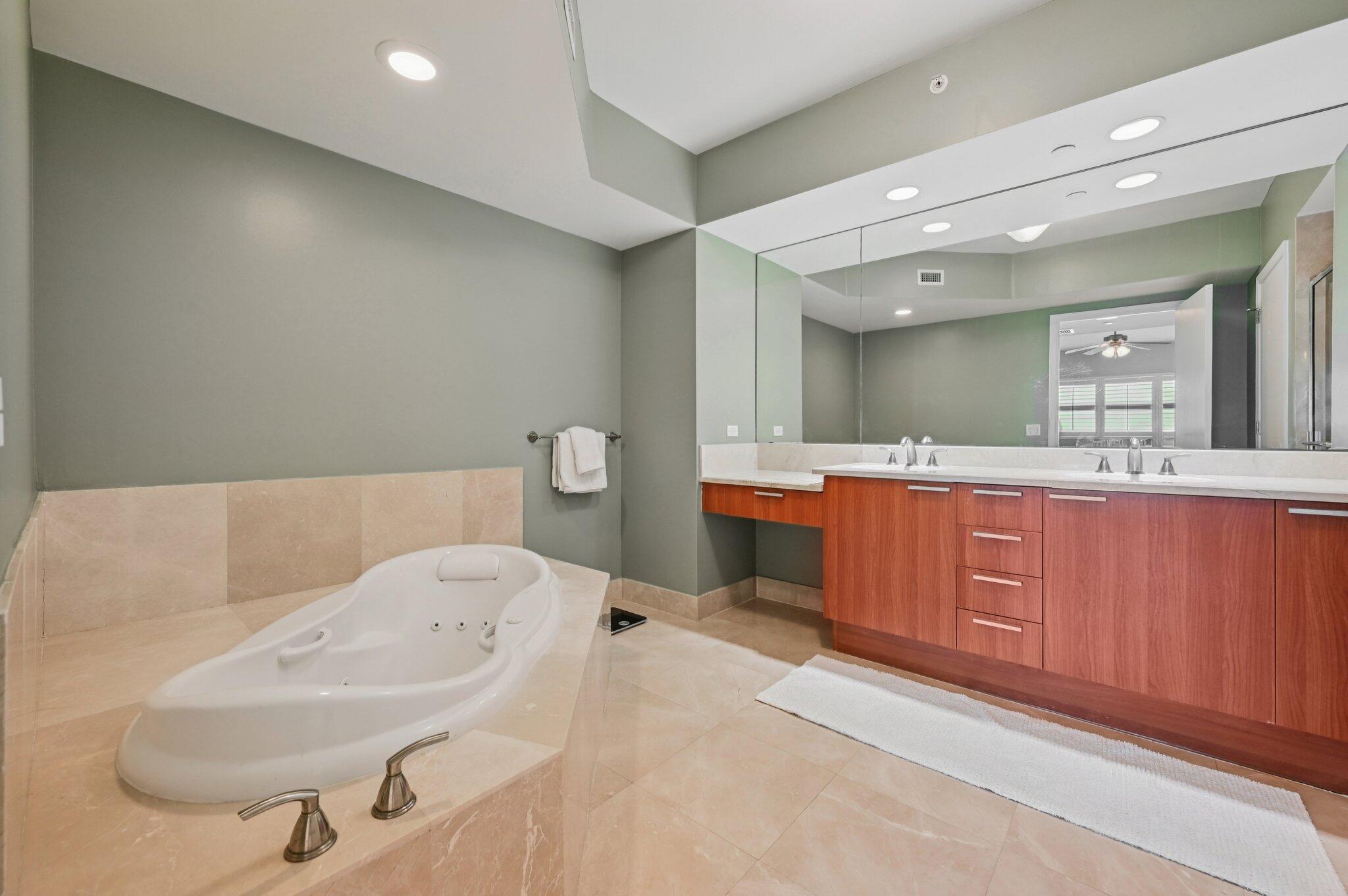 2640 Lake Shore Drive, Unit 1810 Riviera Beach, FL 33404 - Photo 20 of 57 22-web-or-mls-Lake Shore Dr-S2012-022