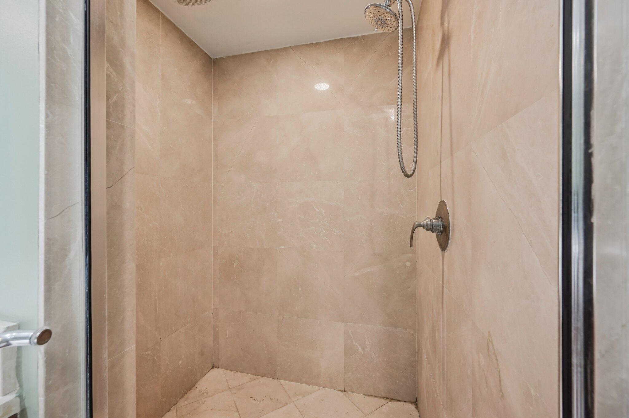 2640 Lake Shore Drive, Unit 1810 Riviera Beach, FL 33404 - Photo 21 of 57 23-web-or-mls-Lake Shore Dr-S2012-023