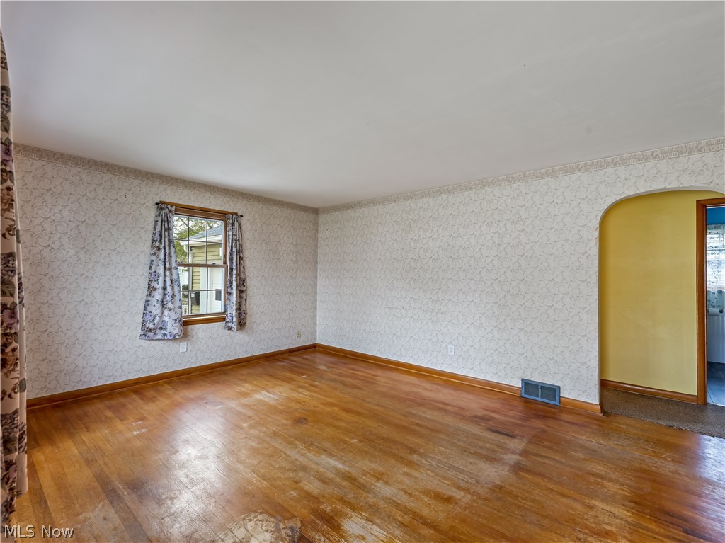 65 South Hickin Street Rittman, OH 44270 - Photo 4 of 26