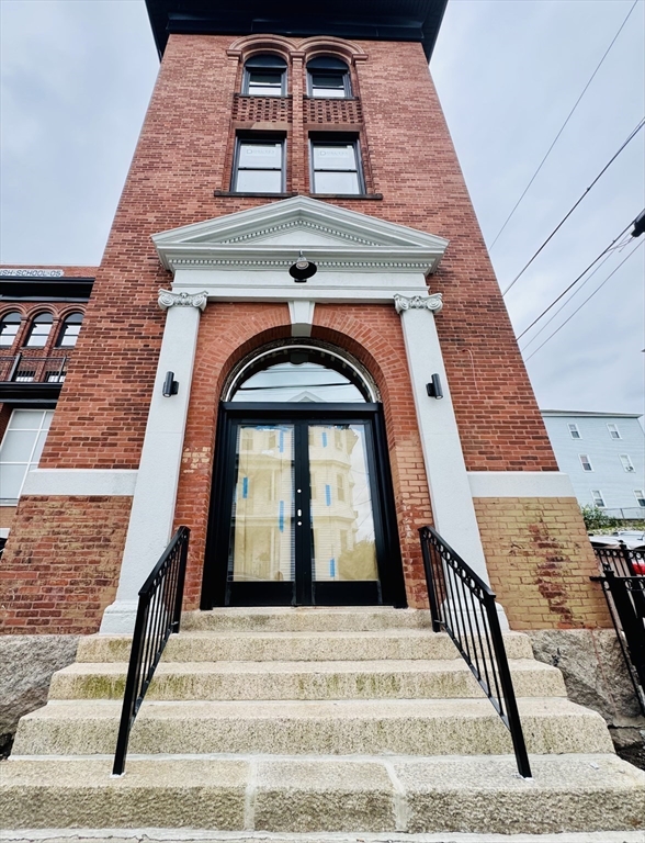 403 Division Street, Unit 5 Fall River, MA 02721 - Photo 3 of 27