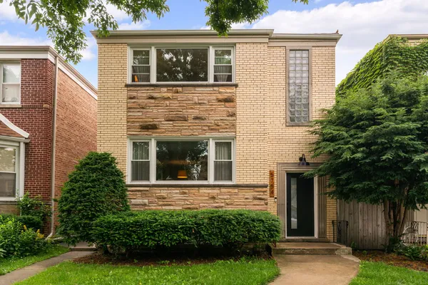 $800,000 | 5754 North Christiana Avenue, Chicago, IL 60659