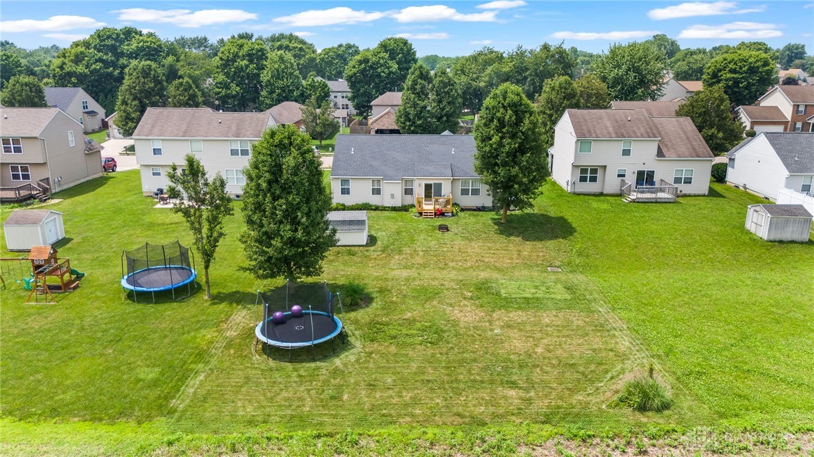 1733 Hunters Ridge Drive Troy, OH 45373 - Photo 7 of 60 Gallery Image 7