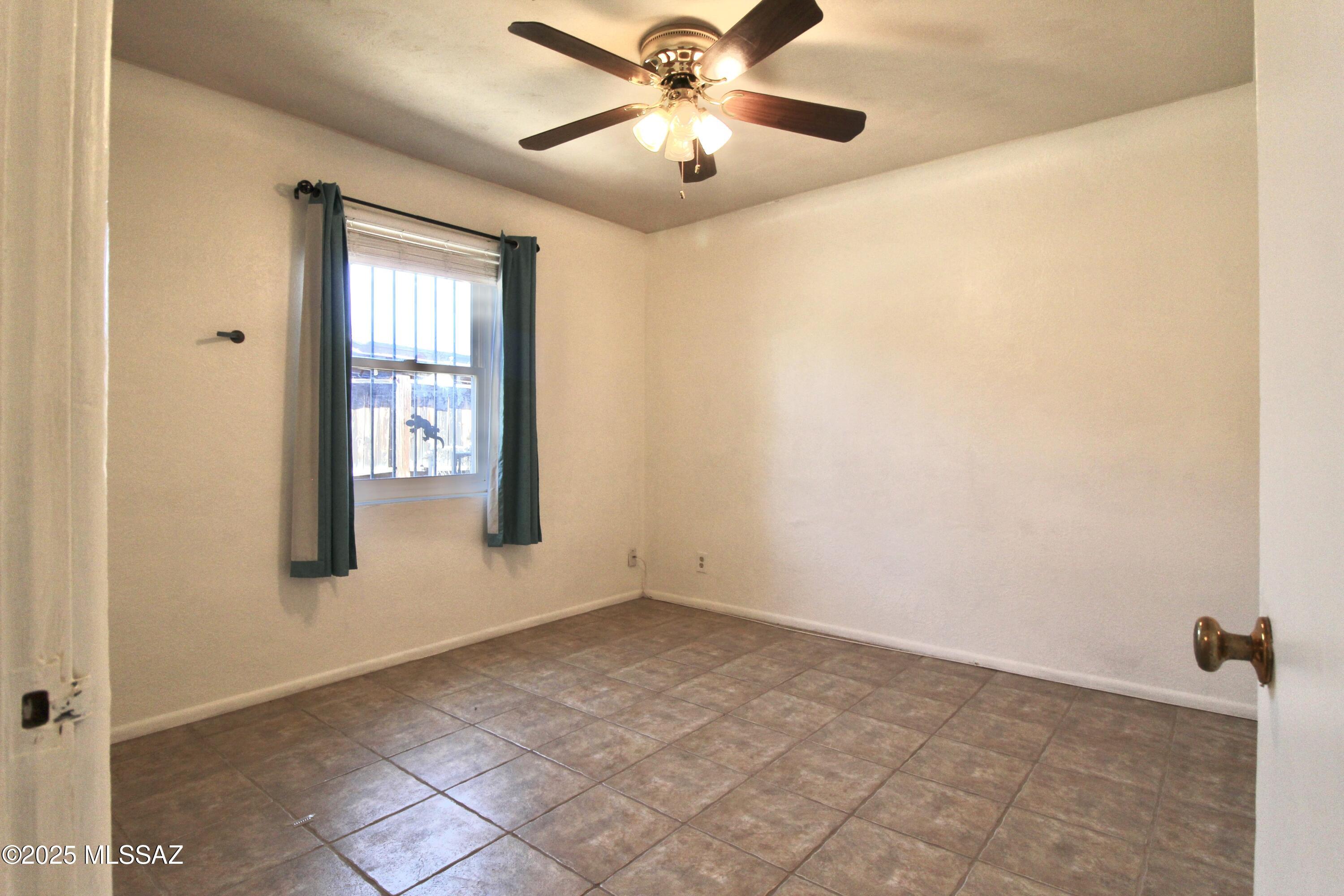 902 East Pastime Road Tucson, AZ 85719 - Photo 4 of 26 Gallery Image 4
