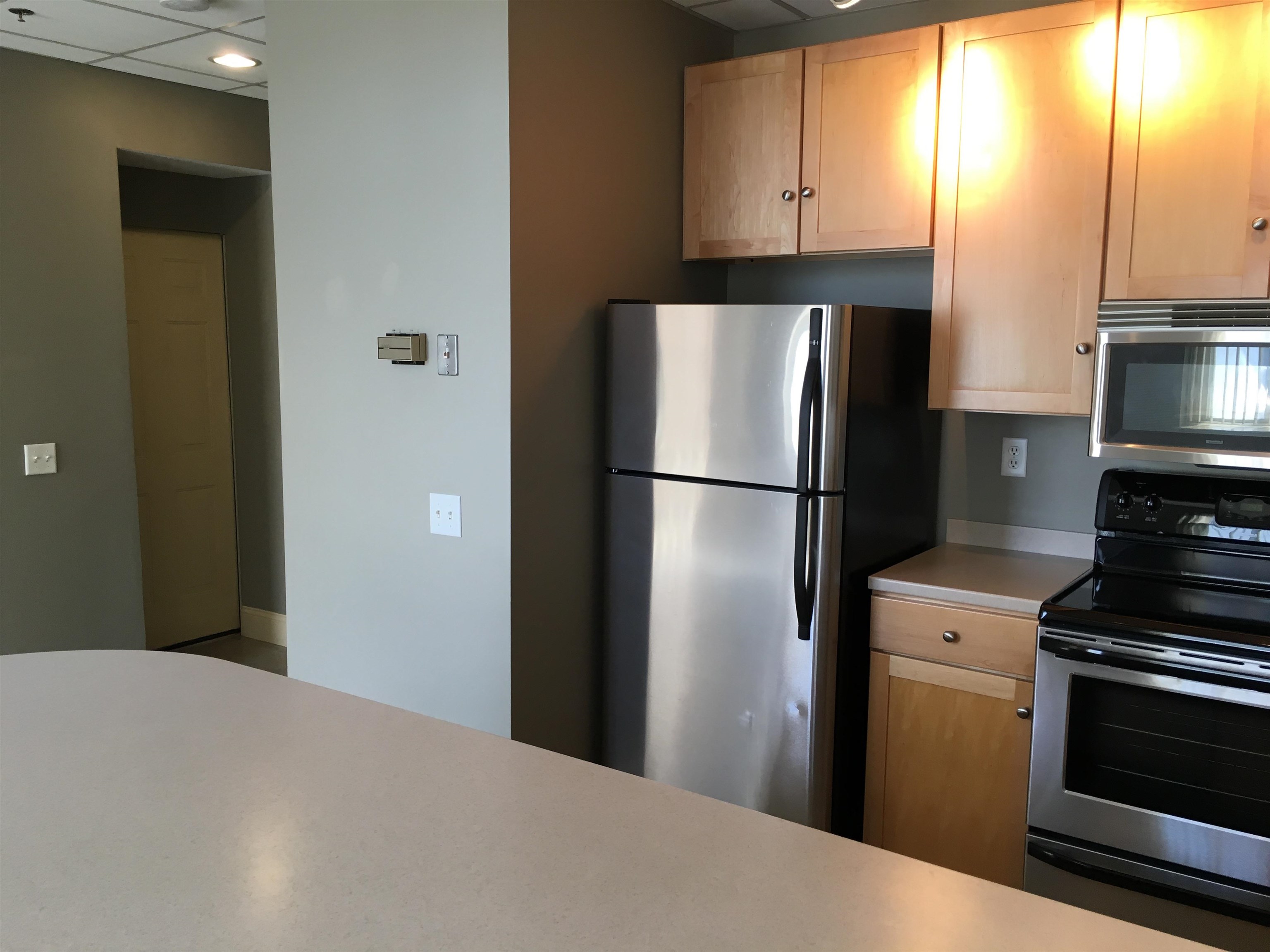 40 Hanover Street, Unit 40S Manchester, NH 03101 - Photo 13 of 44