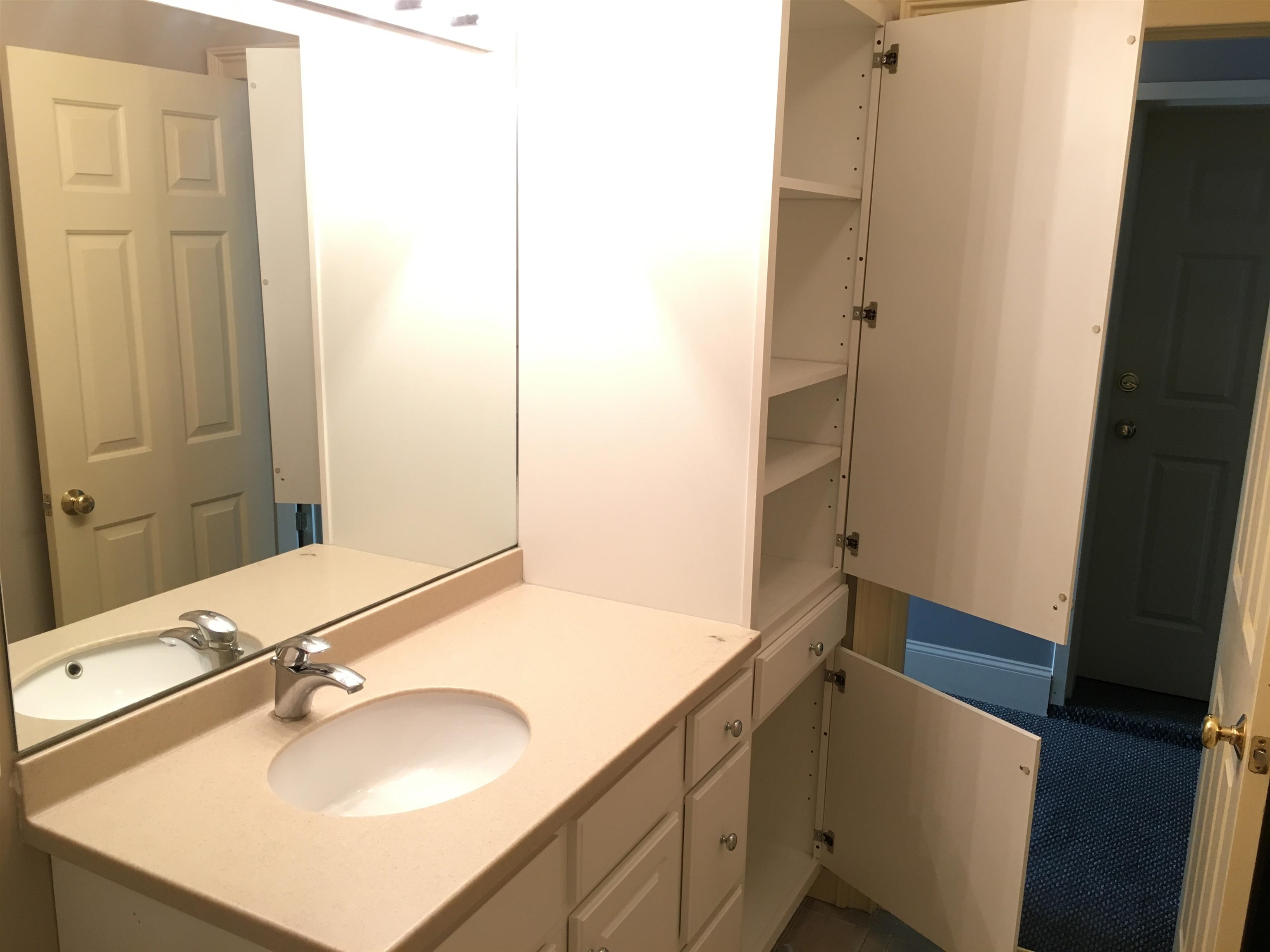 40 Hanover Street, Unit 40S Manchester, NH 03101 - Photo 37 of 44