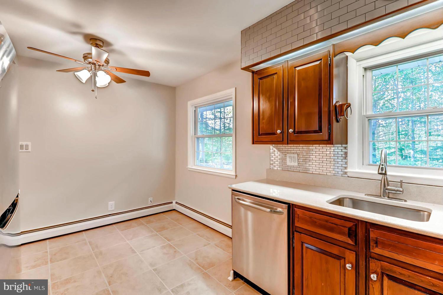6826 New Cut Road Kingsville, MD 21087 - Photo 8 of 28 Kitchen