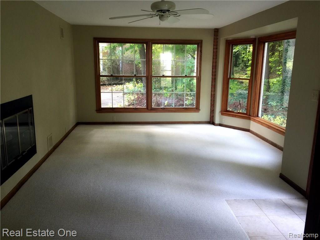 33789 Hunters Pointe Road Farmington Hills, MI 48331 - Photo 10 of 22