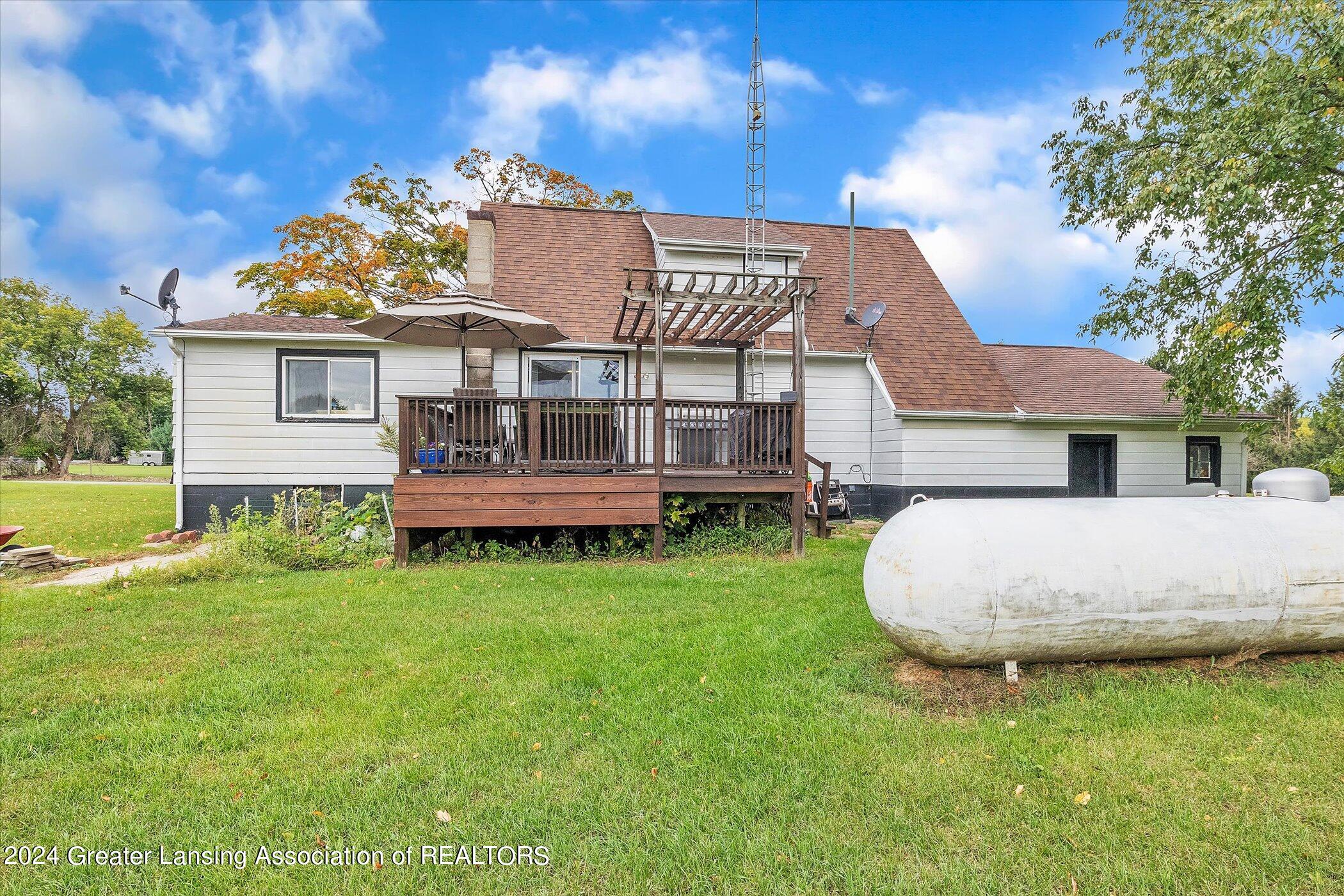 4751 Walker Road Leslie, MI 49251 - Photo 30 of 32 31-4751-Walker-Rd-WindowStill-Real-Estat