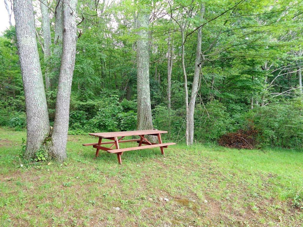37 Racicot Lane Sturbridge, MA 01518 - Photo 4 of 28 Gallery Image 4