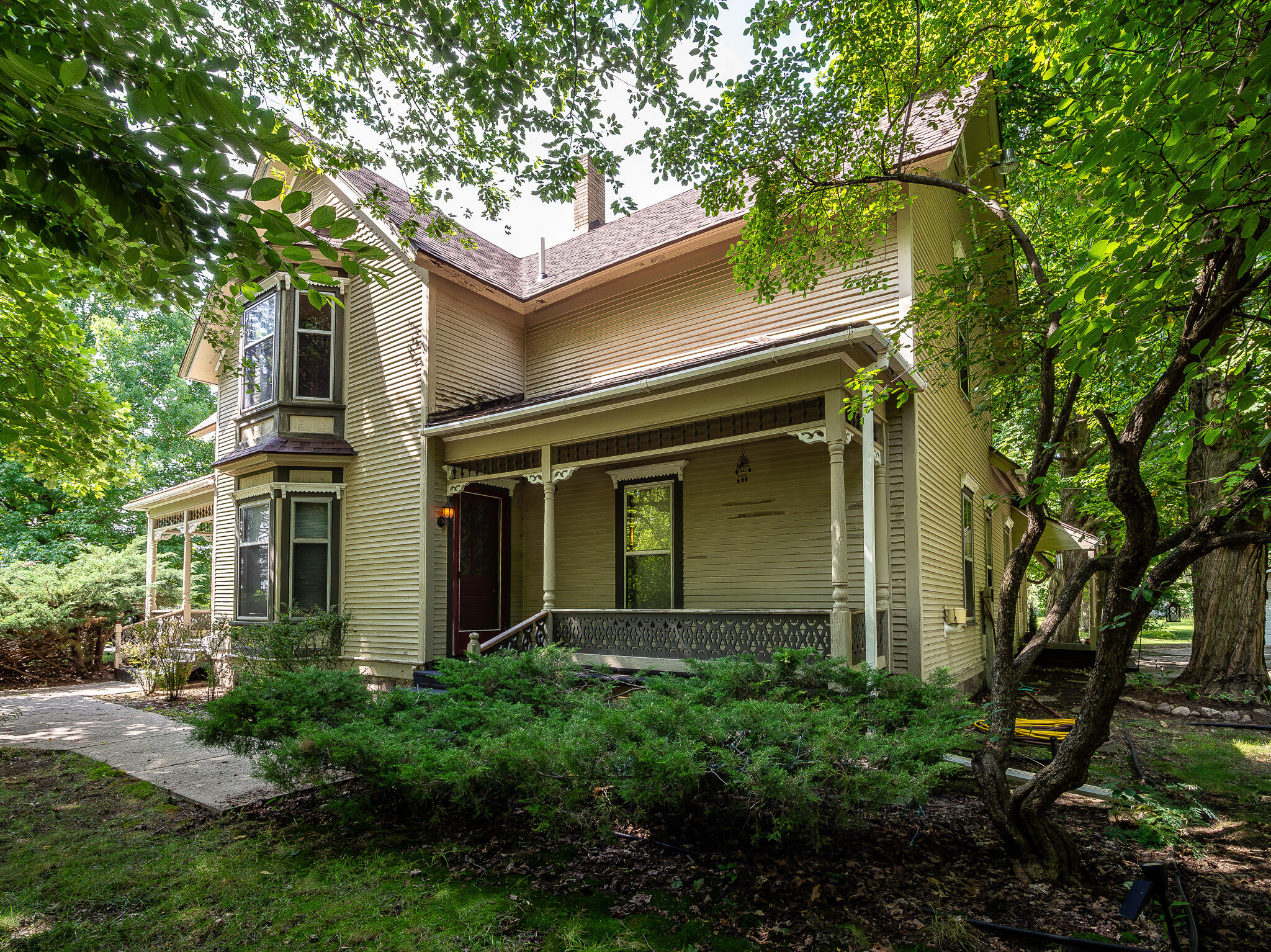 726 North Bridge Street Belding, MI 48809 - Photo 2 of 35 1