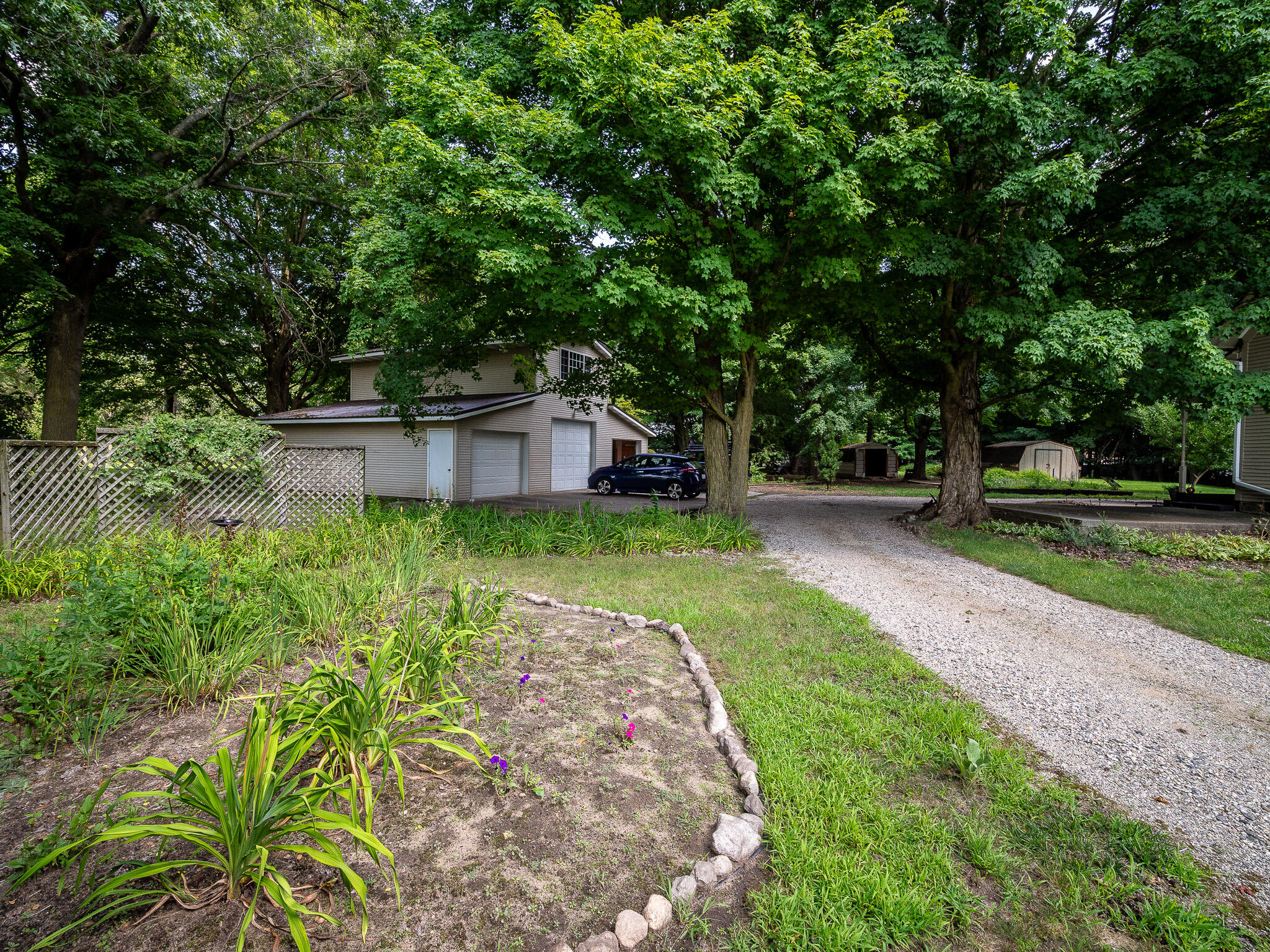 726 North Bridge Street Belding, MI 48809 - Photo 30 of 35 9