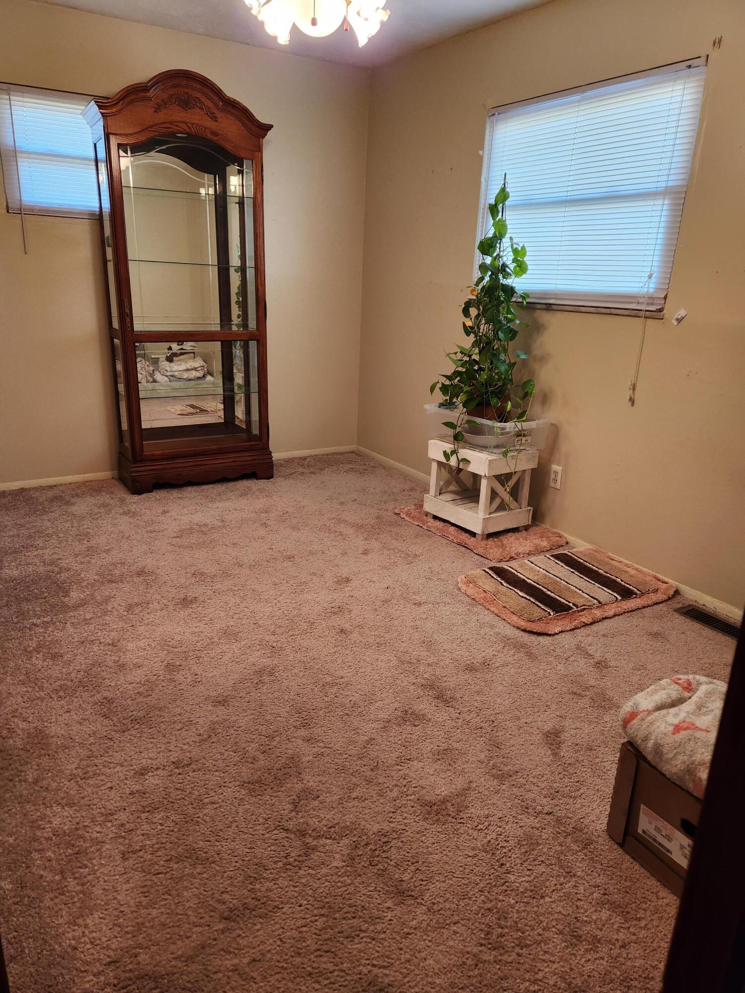 647 Hilock Road Columbus, OH 43207 - Photo 12 of 13 bedroom 2