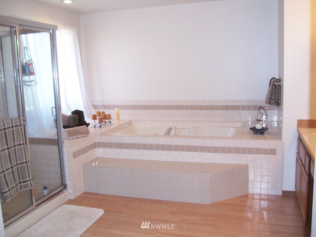 12202 Southeast 179th Place Renton, WA 98058 - Photo 13 of 15 Gallery Image 13