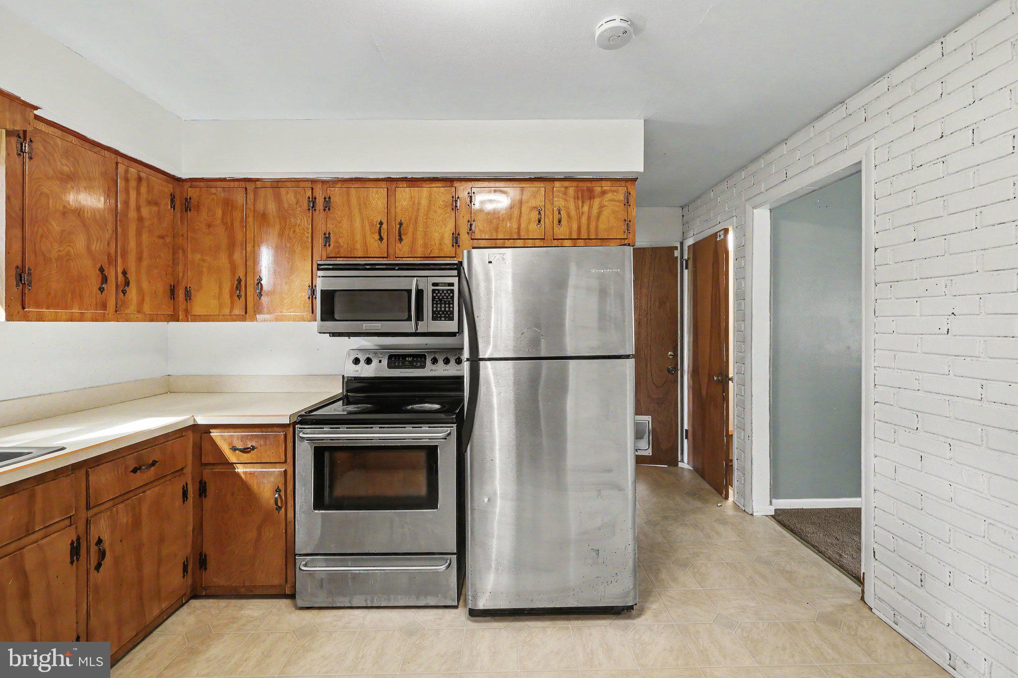 815 Fairview Road Carlisle, PA 17013 - Photo 9 of 36 Gallery Image 9