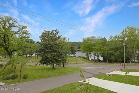 $429,000 | 410 Summit Street, Aberdeen, NC 28315