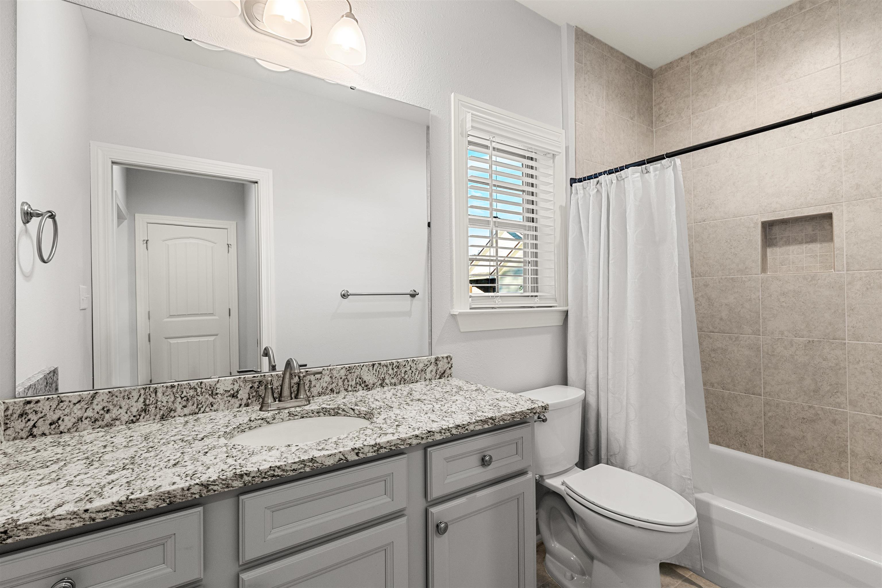702 Holmes Avenue, Unit 702 Foley, AL 36535 - Photo 20 of 33 Bathroom