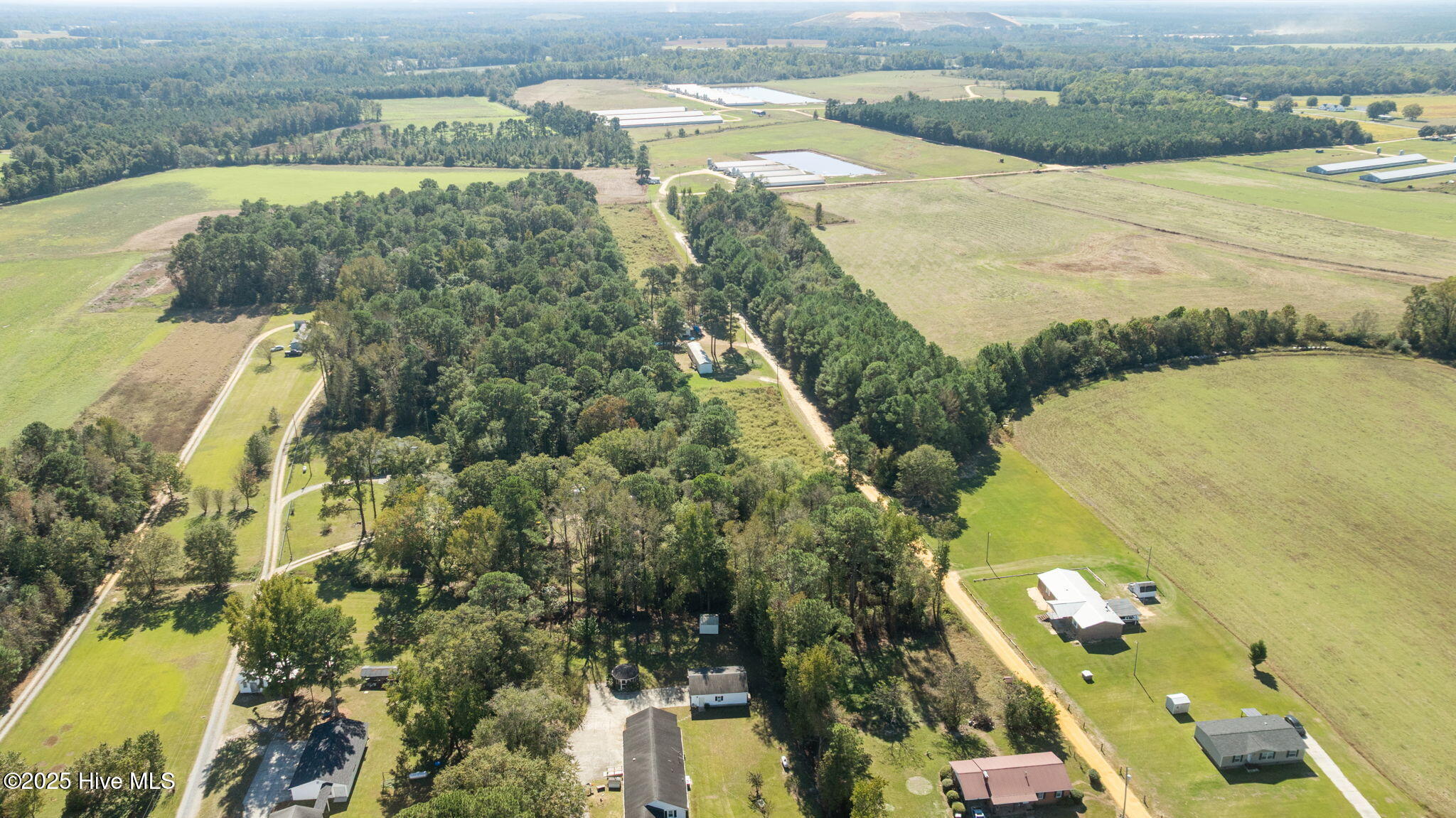 153 Mb Bennett Lane Clinton, NC 28328 - Photo 4 of 15 4-web-or-mls-DJI_0652