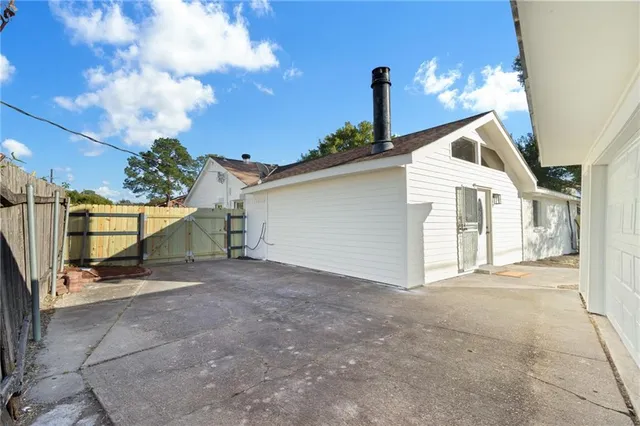 $269,900 | 2147 Holiday Drive, New Orleans, LA 70114