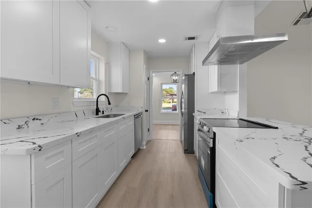 $269,900 | 2147 Holiday Drive, New Orleans, LA 70114