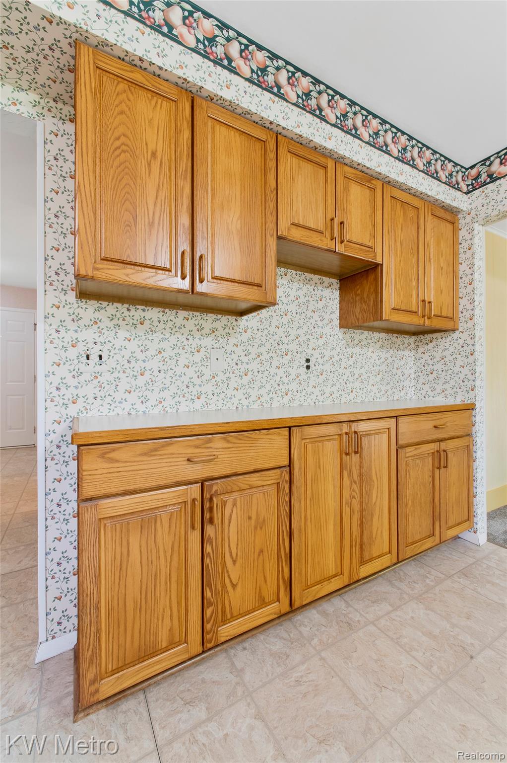 477 Coldiron Drive Rochester, MI 48307 - Photo 15 of 52 ROC_1884.jpg