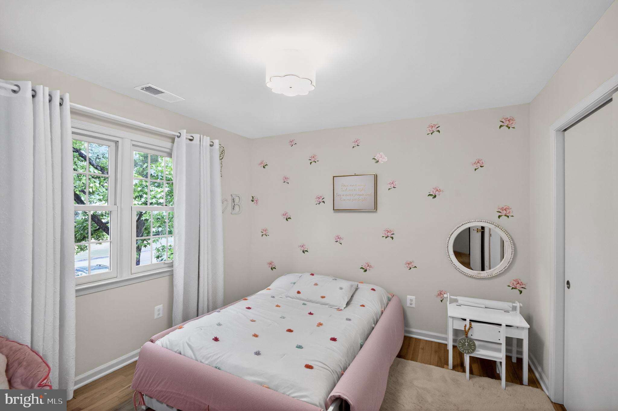 6027 Queenston Street Springfield, VA 22152 - Photo 23 of 34 Sun-filled bedroom
