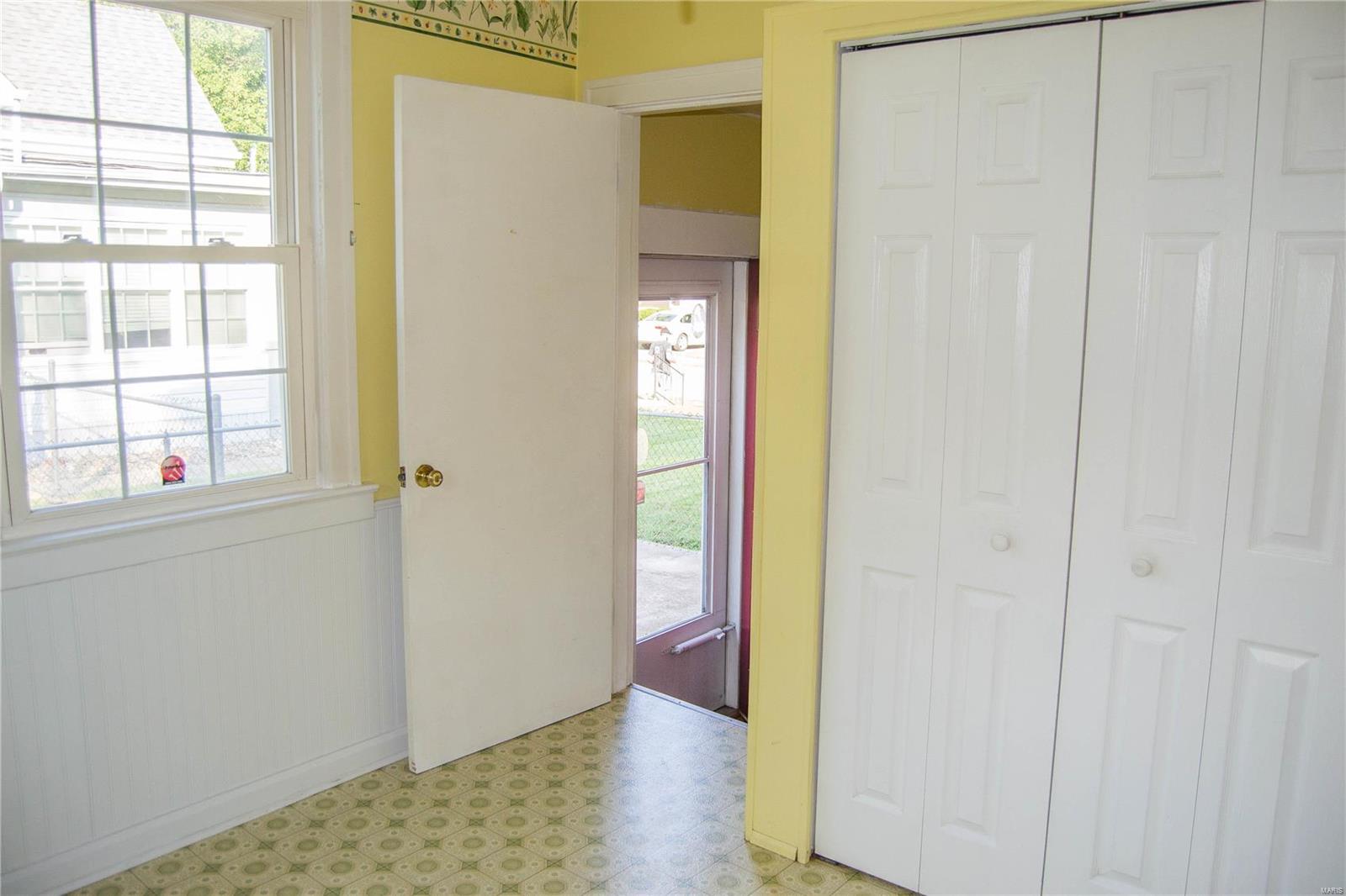 1011 Scheel Street Belleville, IL 62221 - Photo 13 of 32 Gallery Image 13