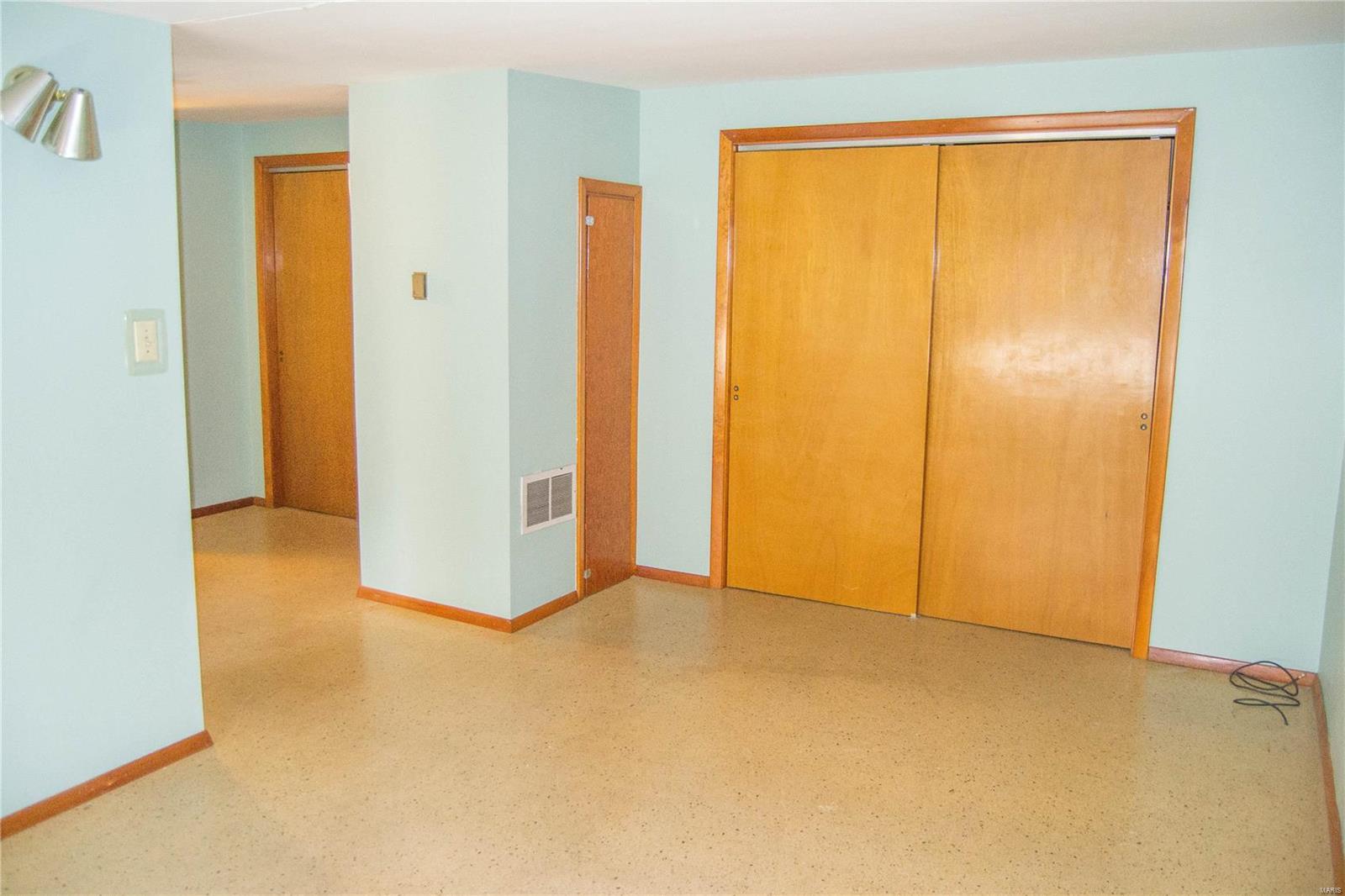 1011 Scheel Street Belleville, IL 62221 - Photo 18 of 32 Gallery Image 18